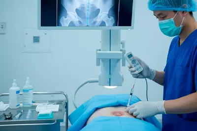 Tratamiento con bloqueos y radiofrecuencia de columna en Panamá – Dr. Juan Correa. Bloqueos y radiofrecuencia para dolor de columna en Panamá con el Dr. Juan Correa.