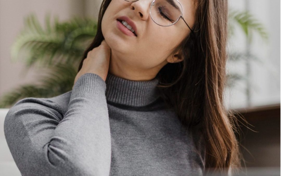 La artroplastia cervical es la cirugía que se realiza para reemplazar un disco degenerado o dañado de la columna cervical.
