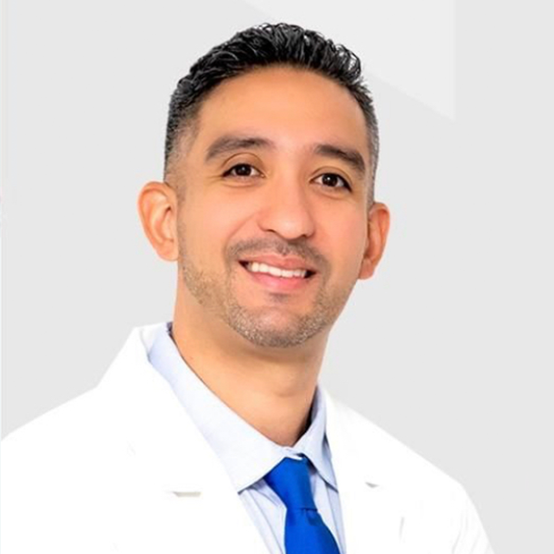 Dr. Juan Correa, Neurocirujano y Cirujano de Columna en Panamá